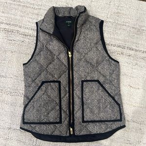 J crew black and cream vest